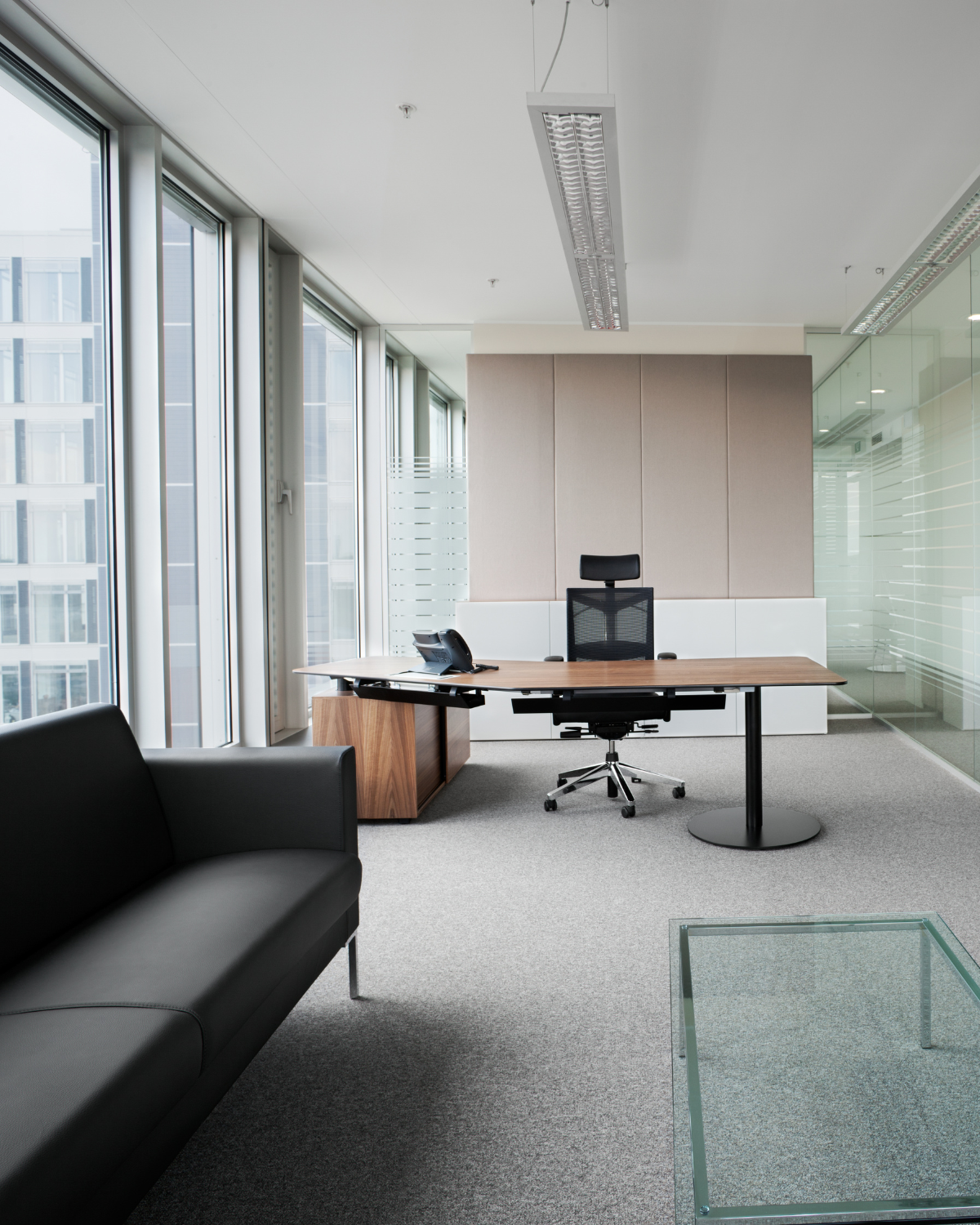Abram Associates SARL office, Bonapriso
